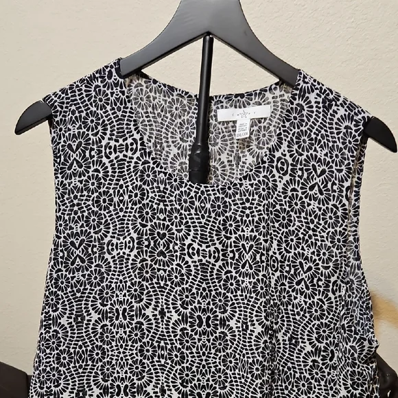 Fever Monochrome Patterned Sleeveless Top - Picture 2 of 8